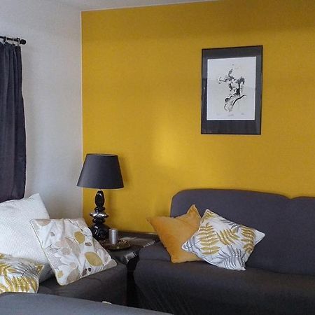 Chez Chantal - Appartement Privatif Yvoir Екстер'єр фото