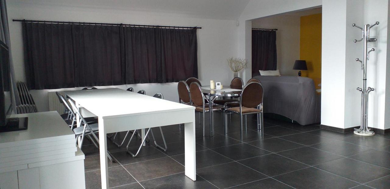 Chez Chantal - Appartement Privatif Yvoir Екстер'єр фото