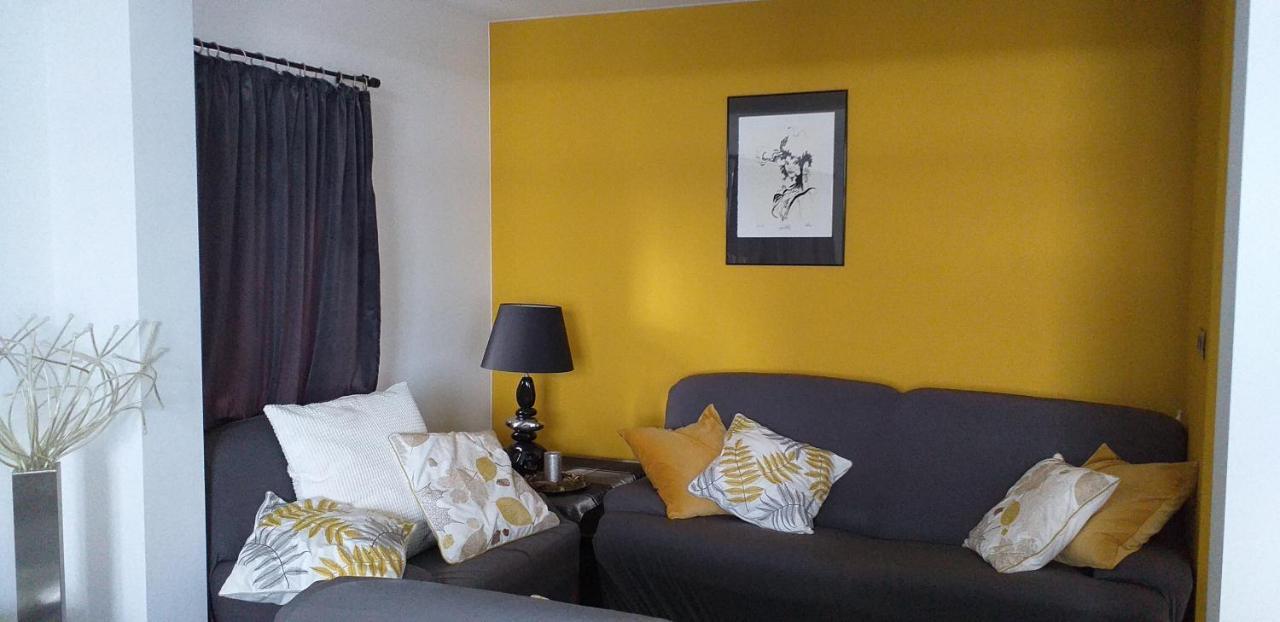 Chez Chantal - Appartement Privatif Yvoir Екстер'єр фото
